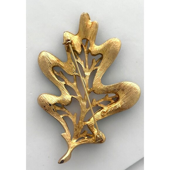 Vintage Sarah Coventry Oak Leaf Brooch Pin Gold Tone Green Enamel Nature - Picture 3 of 4